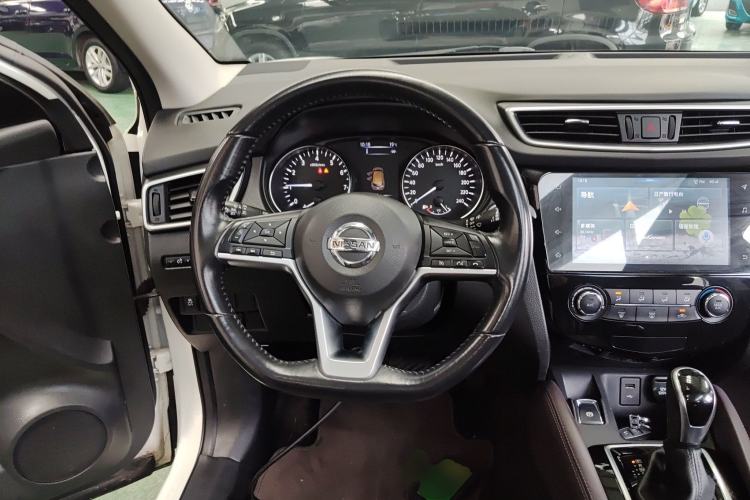 Used Nissan Qashqai 2019 2.0L CVT Luxury Edition Steering Wheel