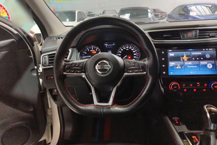 Used Nissan Qashqai 2019 2.0L CVT Luxury Edition Steering Wheel