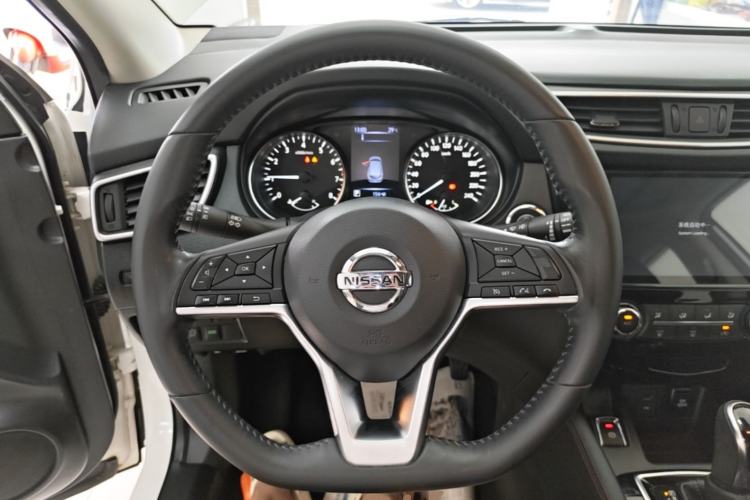 Used Nissan Qashqai 2019 2.0L CVT Luxury Edition Steering Wheel