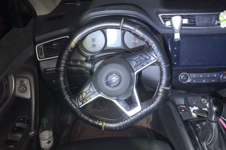 Used Nissan Qashqai 2019 2.0L CVT Luxury Edition Steering Wheel