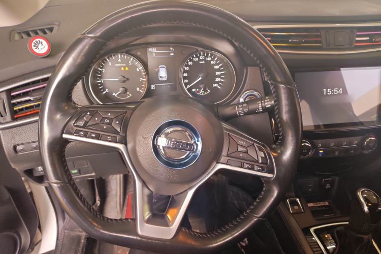 Used Nissan Qashqai 2019 2.0L CVT Luxury Edition Steering Wheel