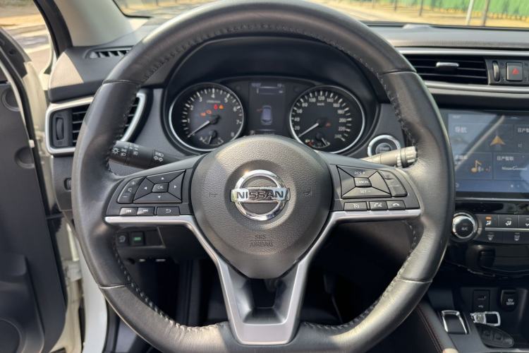 Used Nissan Qashqai 2019 2.0L CVT Luxury Edition Steering Wheel