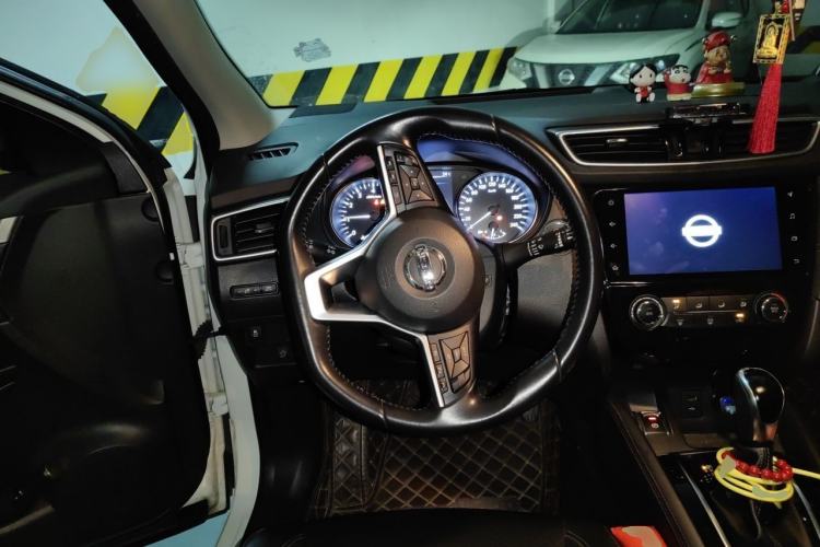 Used Nissan Qashqai 2019 2.0L CVT Luxury Edition Steering Wheel