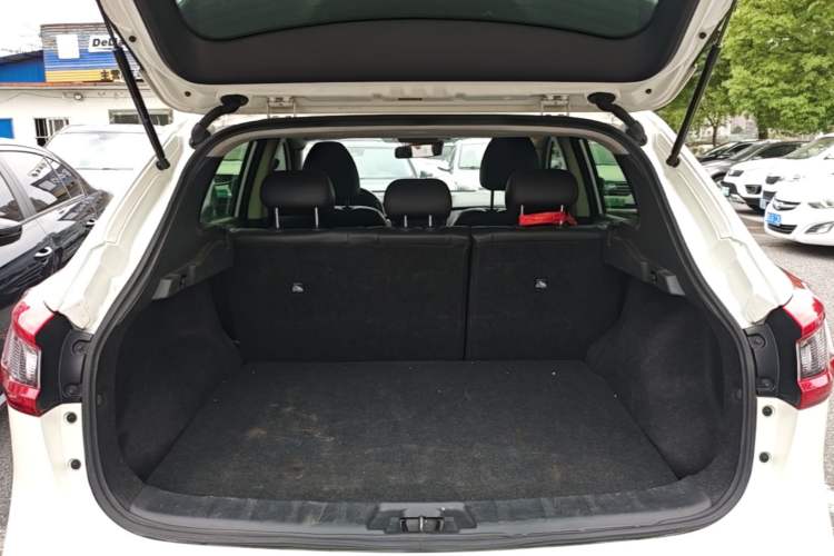 Used Nissan Qashqai 2019 2.0L CVT Luxury Edition Trunk