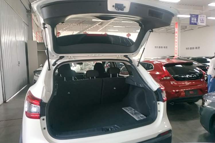 Used Nissan Qashqai 2019 2.0L CVT Smart Enjoyment Version Trunk