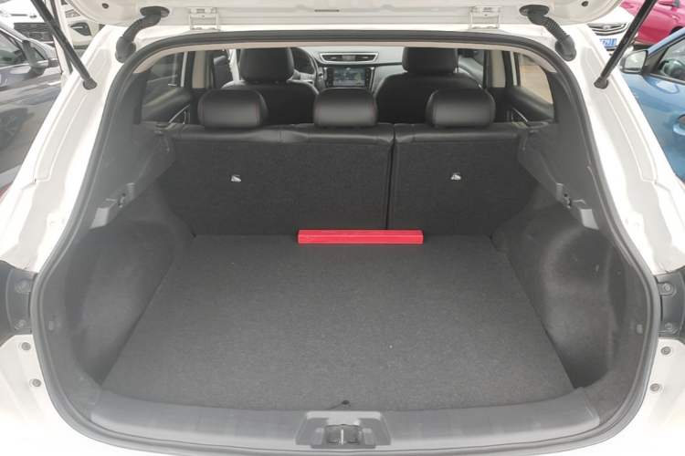 Used Nissan Qashqai 2019 2.0L CVT Luxury Edition Trunk