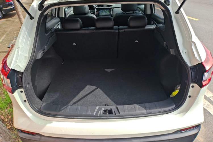 Used Nissan Qashqai 2019 2.0L CVT Luxury Edition Trunk