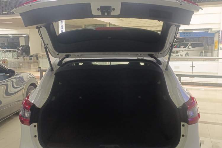 Used Nissan Qashqai 2019 2.0L CVT Luxury Edition Trunk