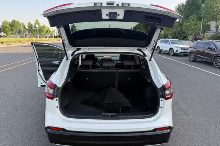 Used Nissan Qashqai 2019 2.0L CVT Luxury Edition Trunk