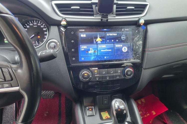 Used Nissan Qashqai 2019 2.0L CVT Luxury Edition Audio And AC Panel