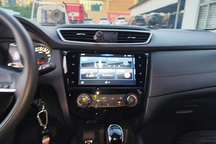 Used Nissan Qashqai 2019 2.0L CVT Smart Enjoyment Version Audio And AC Panel