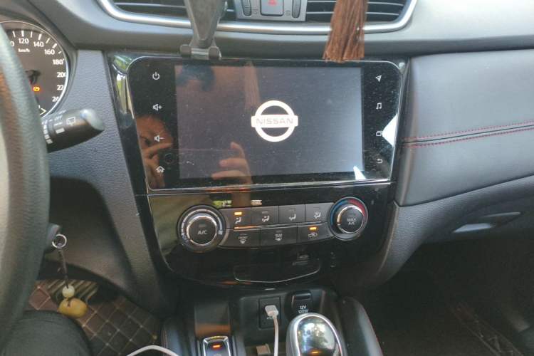 Used Nissan Qashqai 2019 2.0L CVT Smart Enjoyment Version Audio And AC Panel