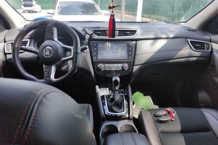 Used Nissan Qashqai 2019 2.0L CVT Luxury Edition Center Console