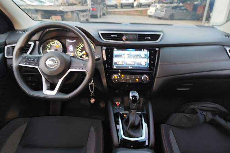 Used Nissan Qashqai 2019 2.0L CVT Smart Enjoyment Version Center Console