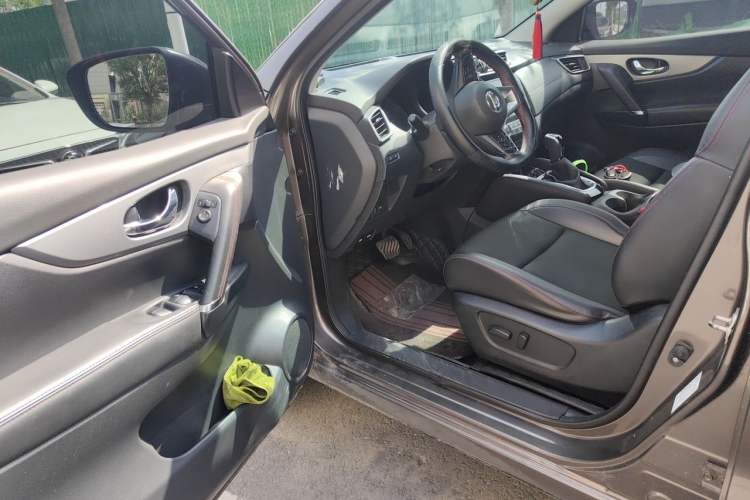 Used Nissan Qashqai 2019 2.0L CVT Luxury Edition Driver Seat