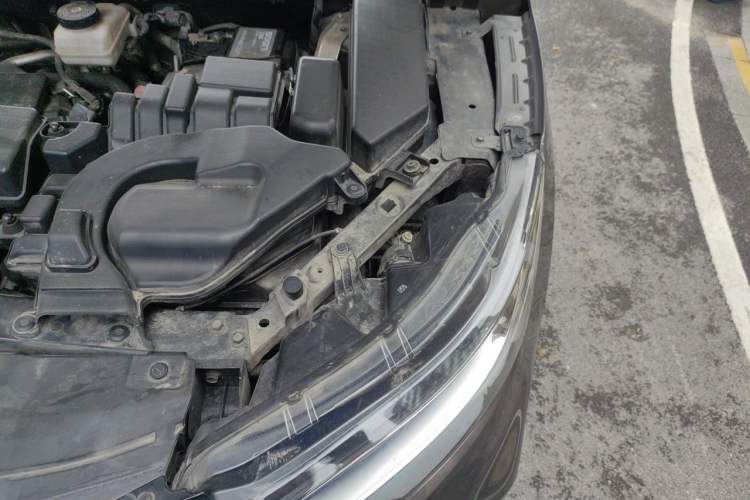 Used Nissan Qashqai 2019 2.0L CVT Luxury Edition Engine Bay Left