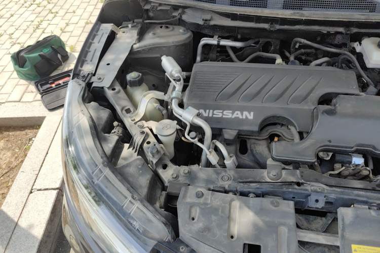 Used Nissan Qashqai 2019 2.0L CVT Luxury Edition Engine Bay Right