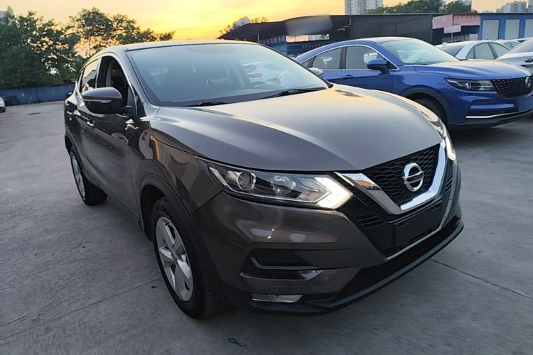 Used Nissan Qashqai 2019 2.0L CVT Smart Enjoyment Version Front Right 45 Deg