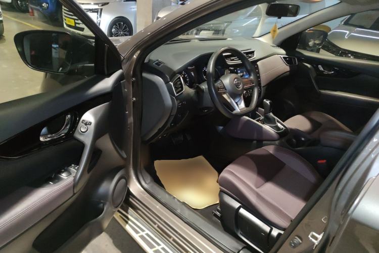 Used Nissan Qashqai 2019 2.0L CVT Smart Enjoyment Version Interior 3
