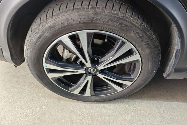 Used Nissan Qashqai 2019 2.0L CVT Luxury Edition Left Front Wheel Hub