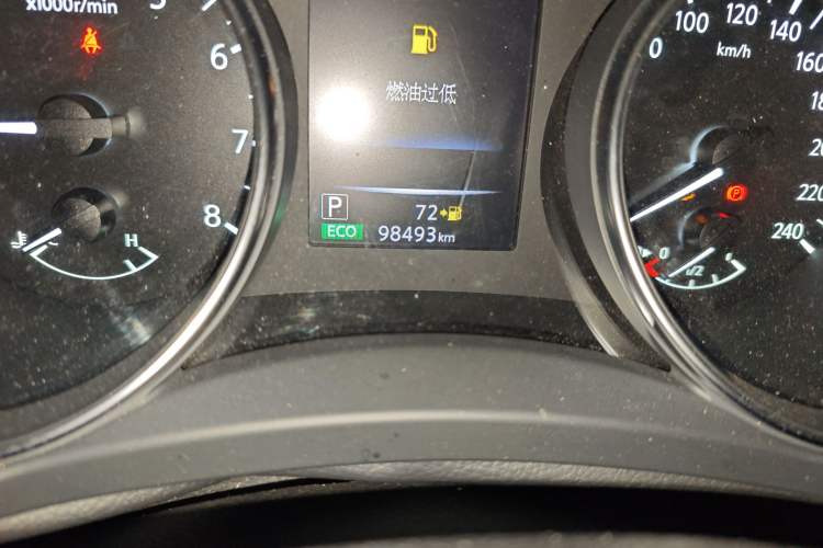 Used Nissan Qashqai 2019 2.0L CVT Smart Enjoyment Version Odometer Close Up