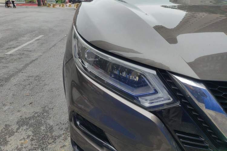 Used Nissan Qashqai 2019 2.0L CVT Luxury Edition Right Front Headlight