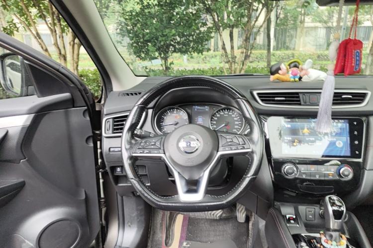 Used Nissan Qashqai 2019 2.0L CVT Luxury Edition Steering Wheel