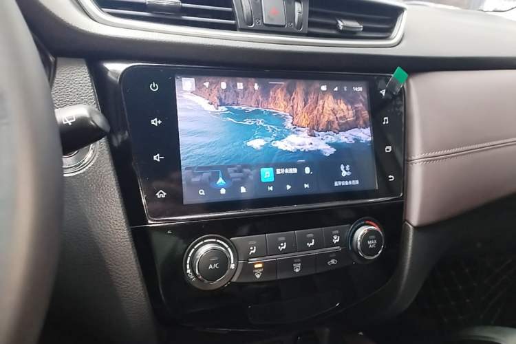 Used Nissan Qashqai 2021 2.0L CVT Luxury Edition Audio And AC Panel