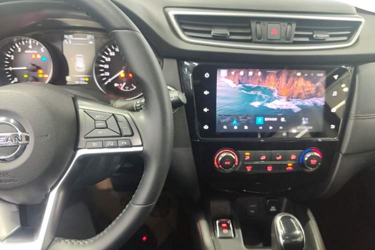 Used Nissan Qashqai 2021 2.0L CVT Luxury Edition Audio And AC Panel