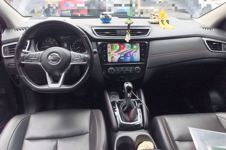 Used Nissan Qashqai 2021 2.0L CVT Luxury Edition Center Console