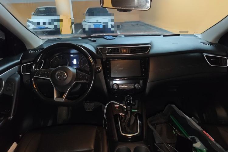 Used Nissan Qashqai 2021 2.0L CVT Luxury Navigation Edition Center Console
