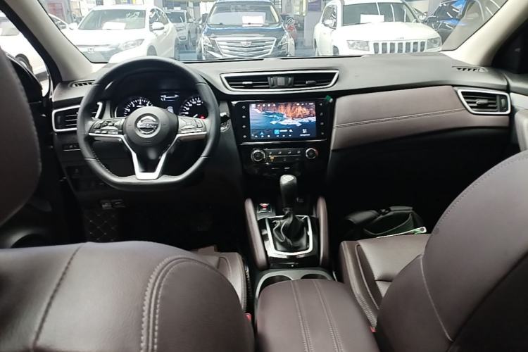 Used Nissan Qashqai 2021 2.0L CVT Luxury Edition Center Console