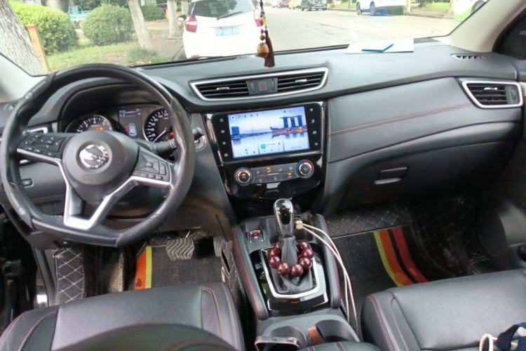 Used Nissan Qashqai 2021 2.0L CVT Luxury Edition Center Console