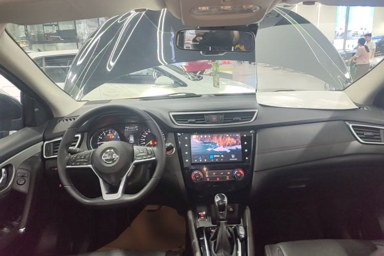 Used Nissan Qashqai 2021 2.0L CVT Luxury Edition Center Console