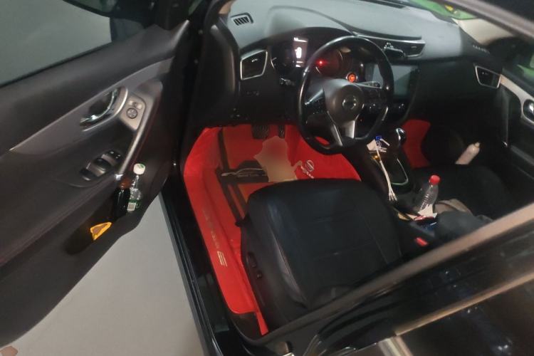 Used Nissan Qashqai 2021 2.0L CVT Luxury Edition Driver Seat