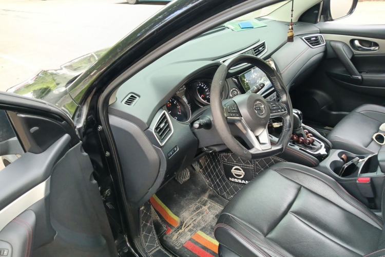 Used Nissan Qashqai 2021 2.0L CVT Luxury Edition Driver Seat
