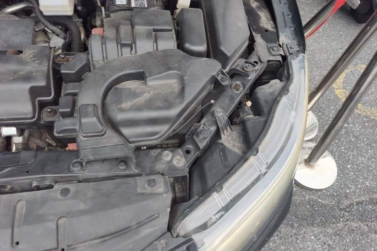 Used Nissan Qashqai 2021 2.0L CVT Luxury Edition Engine Bay Left