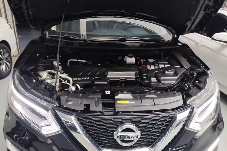 Used Nissan Qashqai 2021 2.0L CVT Luxury Edition Engine Bay
