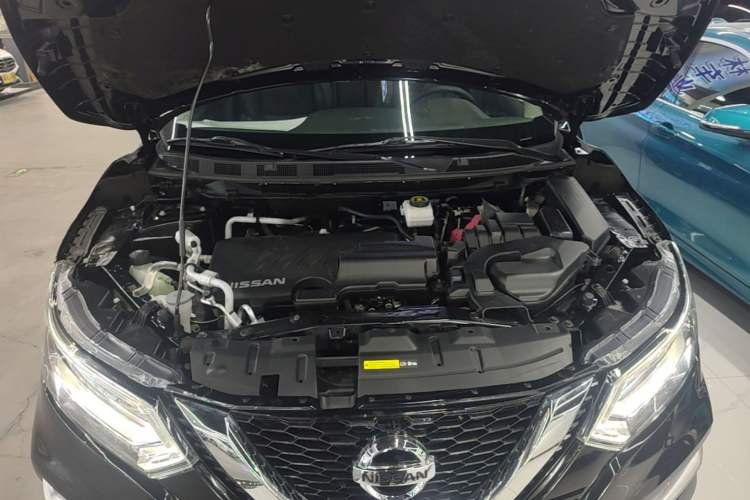 Used Nissan Qashqai 2021 2.0L CVT Luxury Edition Engine Bay