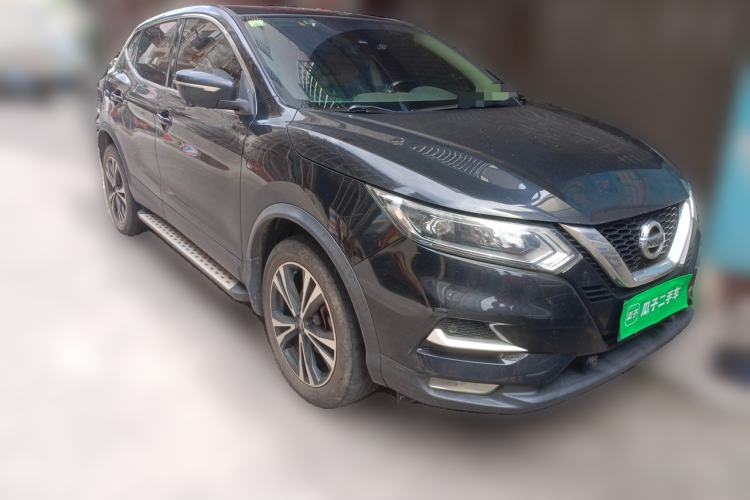 Used Nissan Qashqai 2021 2.0L CVT Luxury Edition Front Right 45 Deg