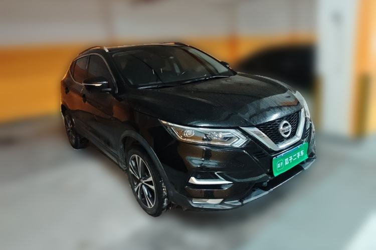 Used Nissan Qashqai 2021 2.0L CVT Luxury Navigation Edition Front Right 45 Deg