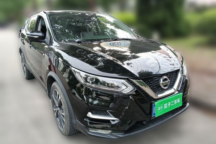 Used Nissan Qashqai 2021 2.0L CVT Luxury Edition Front Right 45 Deg