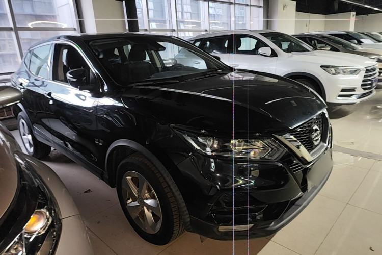 Used Nissan Qashqai 2021 2.0L CVT Smart Enjoyment Version Front Right 45 Deg