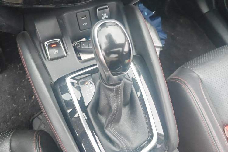 Used Nissan Qashqai 2021 2.0L CVT Luxury Edition Gear Lever