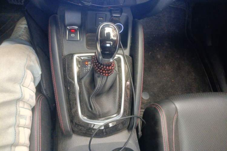 Used Nissan Qashqai 2021 2.0L CVT Luxury Edition Gear Lever