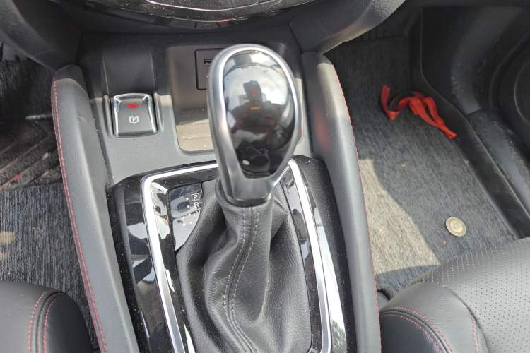 Used Nissan Qashqai 2021 2.0L CVT Luxury Edition Gear Lever