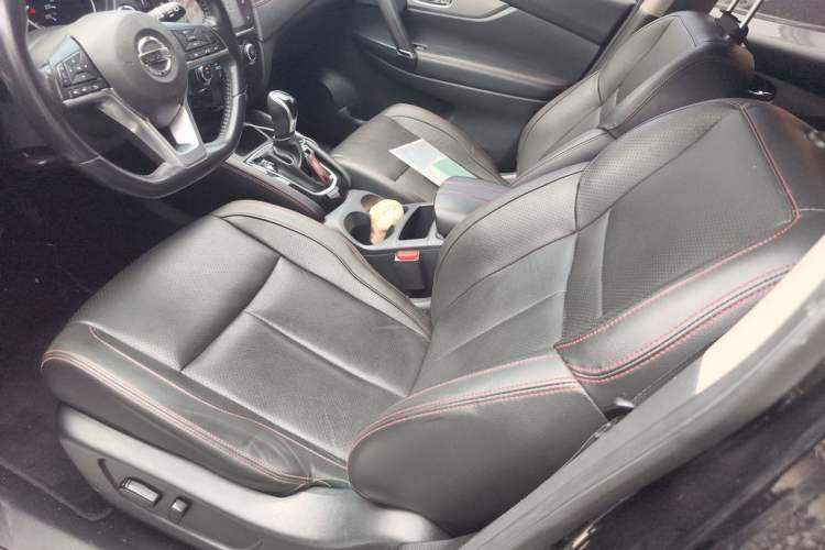 Used Nissan Qashqai 2021 2.0L CVT Luxury Edition Left Front Seat