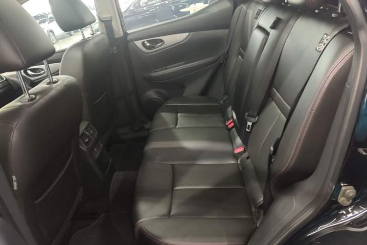 Used Nissan Qashqai 2021 2.0L CVT Luxury Edition Left Rear Seat