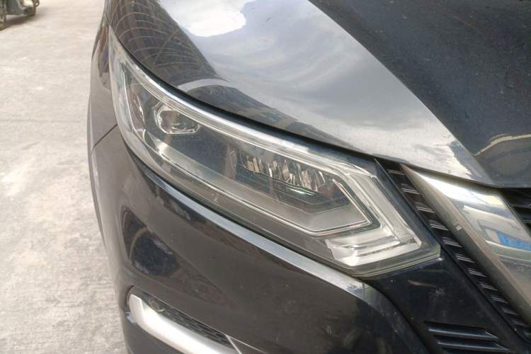 Used Nissan Qashqai 2021 2.0L CVT Luxury Edition Right Front Headlight