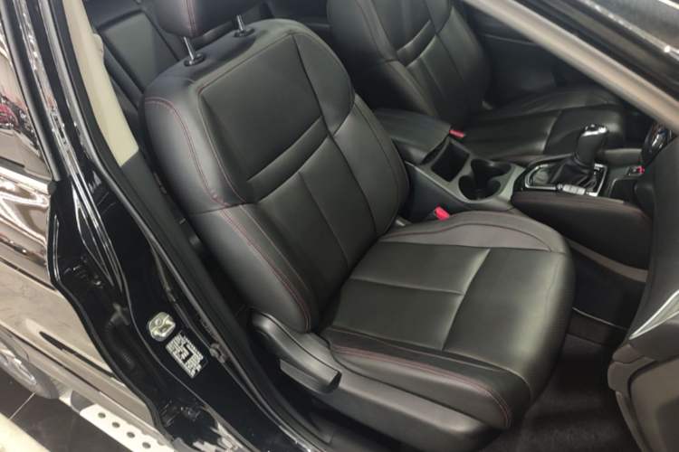 Used Nissan Qashqai 2021 2.0L CVT Luxury Edition Right Front Seat